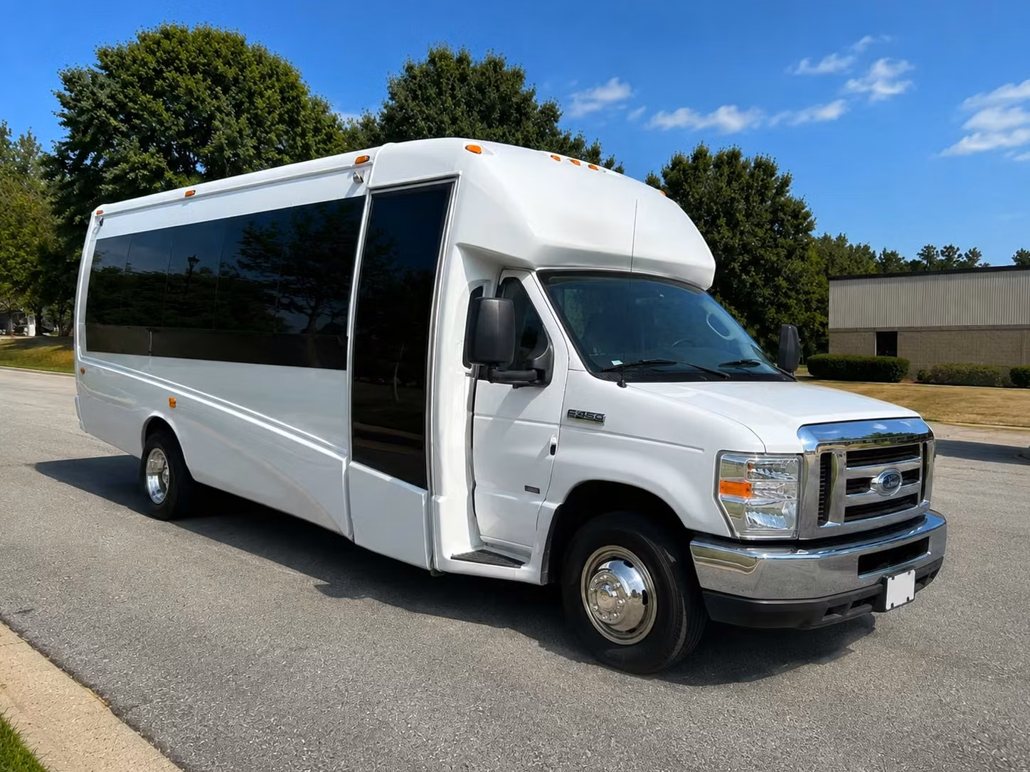 15 passenger minibus