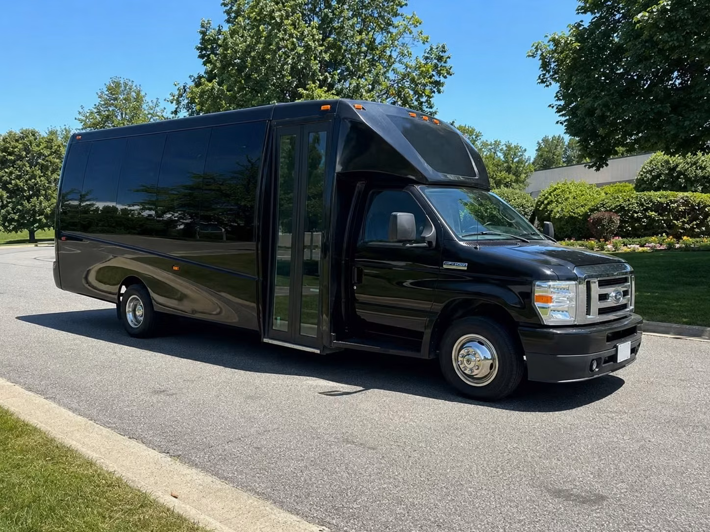 party buses for oceanside high school prom groups who want to arrive in style